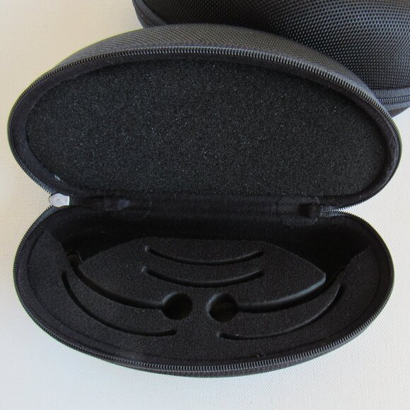 2 Oakley Black Half Jacket Sport Soft Vault Sunglasses Case & Nose Pieces Pads - Picture 13 of 13